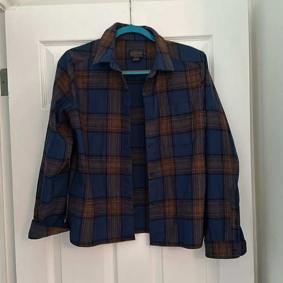 Pendleton Sz M 100% virgin Wool Cropped flannel Shirt - Picture 1 of 5